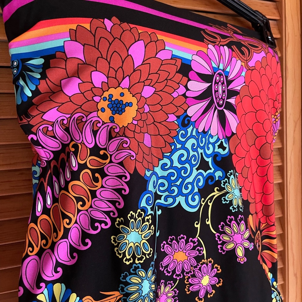 Trina Turk one piece swimsuit size 8 NWT